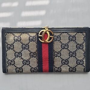 AUTHENTIC Vintage Gucci GG supreme canvas wallet